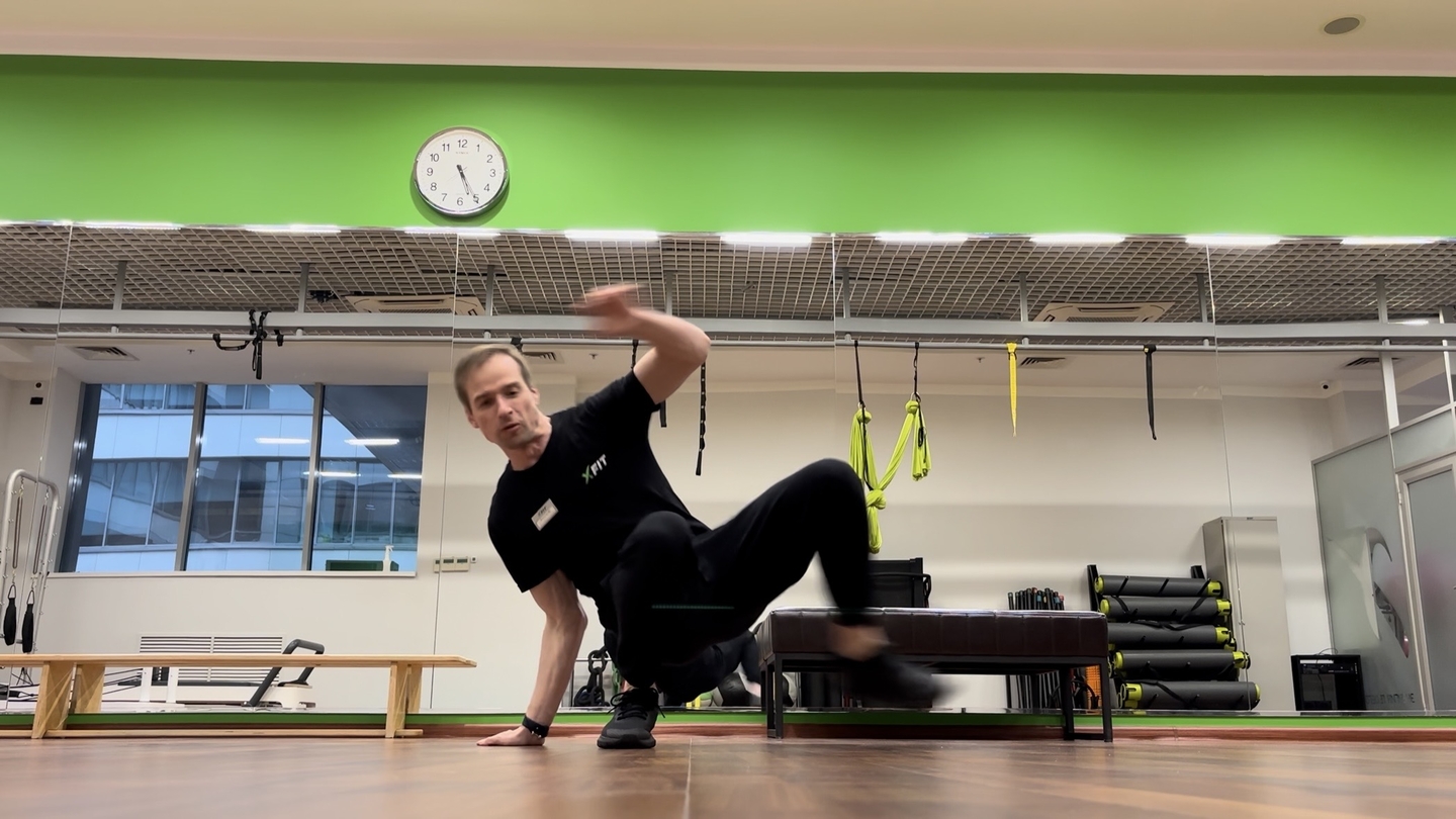 Bounce swing footwork