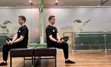 5 Растяжка передней и латеральной части стопы и нижнего отдела голени сидя