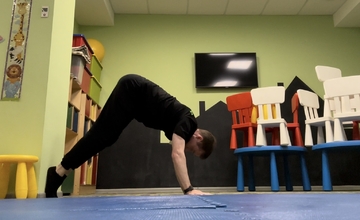 Отжимания 90 градусов с опорой на ноги (Feet supported 90DPU)