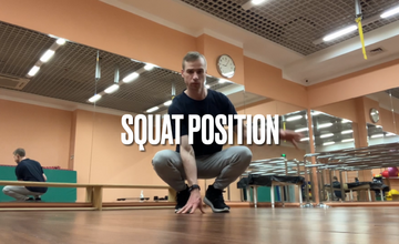 Squat position (позиция на корточках пятки подняты) + Leg switch (swing)