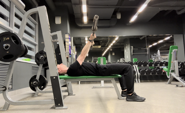 Planche bench press (жим лежа обратным хватом чуть ниже пупка, в верхней точке руки не доводить до вертикали)