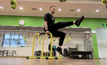 Разгибания голени в L-sit