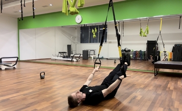 TRX Поднятие ног (с поворотом) / TRX Oblique Leg Raise