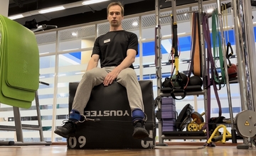 Внутреннее вращение бедра сидя с бэндом/тросом/амортизатором