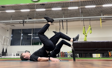 Ягодичный мостик на одной ноге на скамье