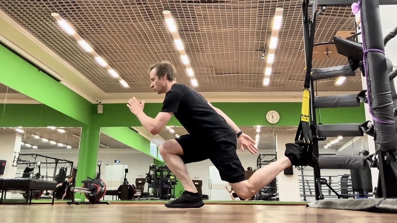 TRX Болгарский выпад (MC) / TRX Bottom Up Lunge // TRX Lunge with hop