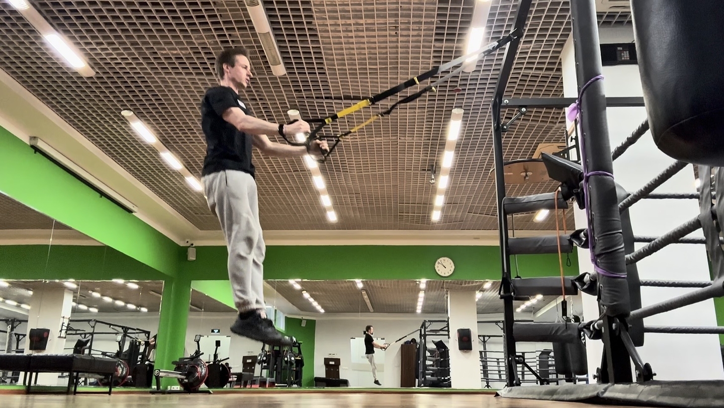 TRX Приседания с прыжком / TRX Squat Jump