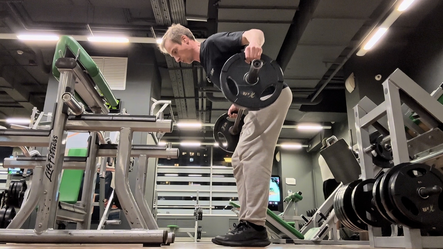 Тяга Ривза штанги в наклоне